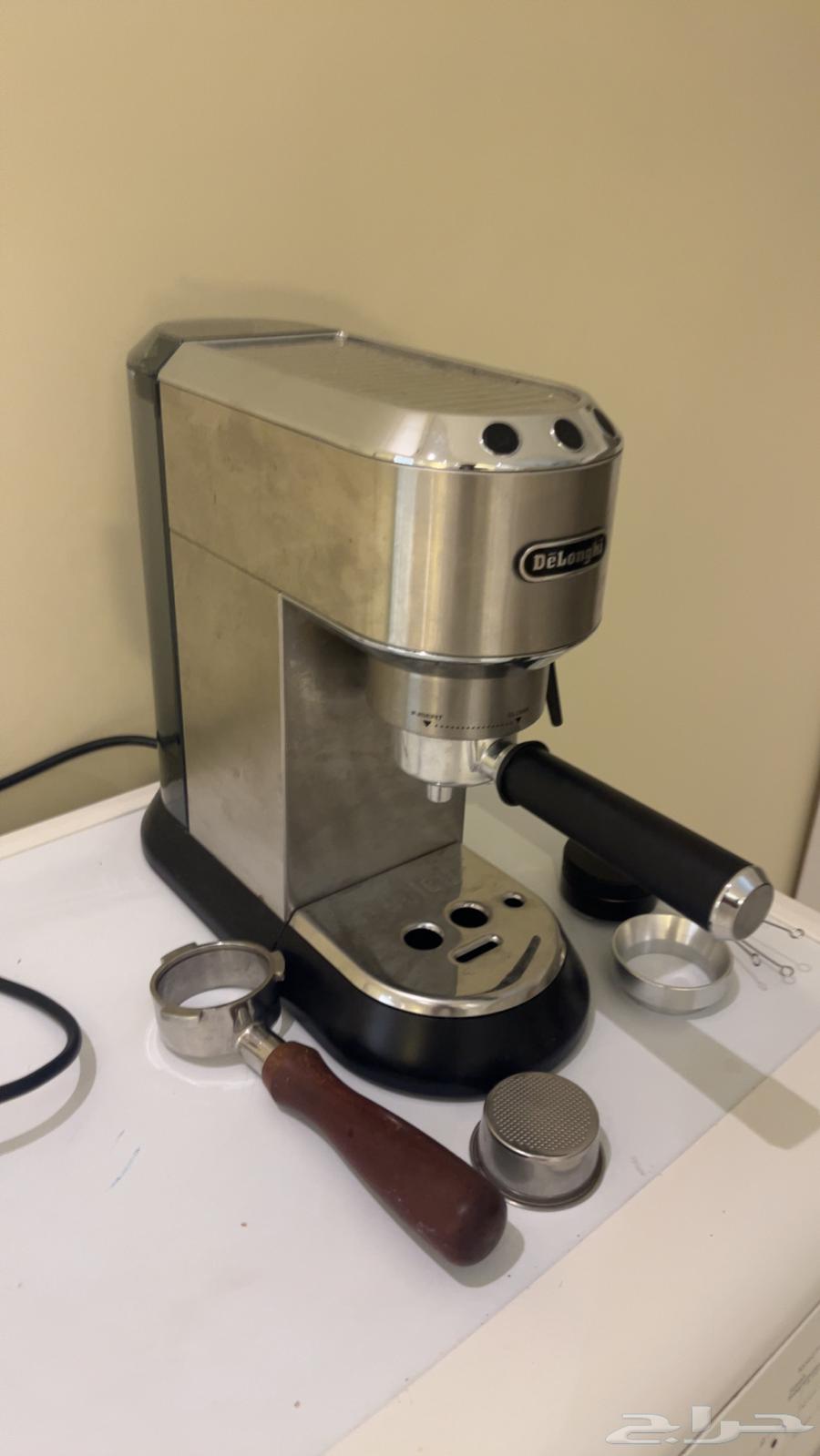 للبيع مكينة قهوه ديلونجي64562852643203111