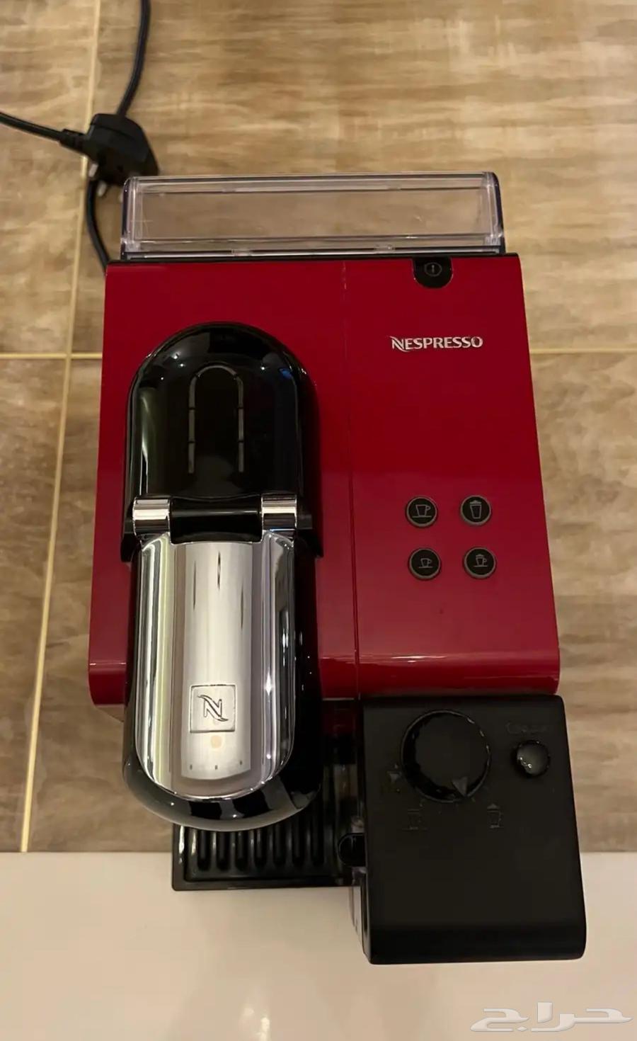 Original Nespresso machine with milk frother64566050795779114