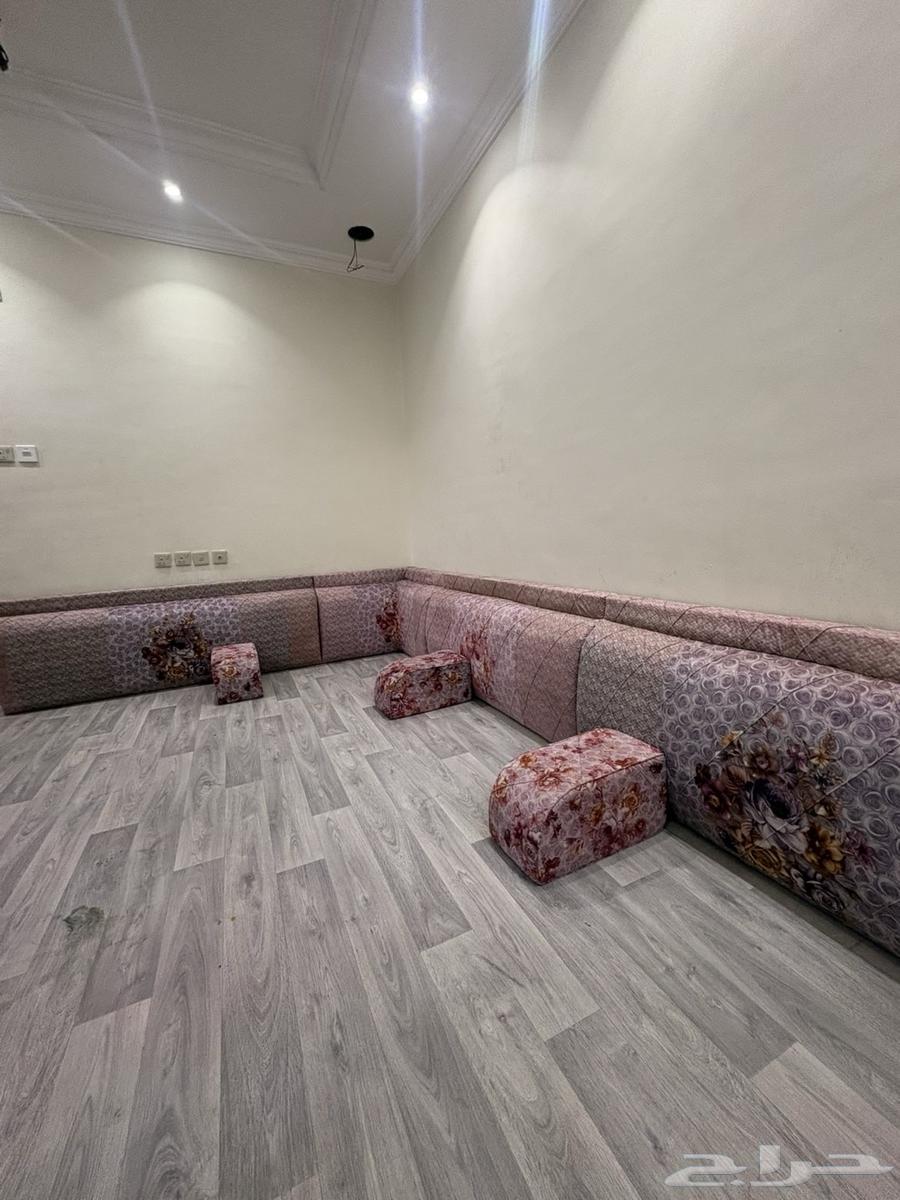 كنب ارضي نظيف64565479711875111