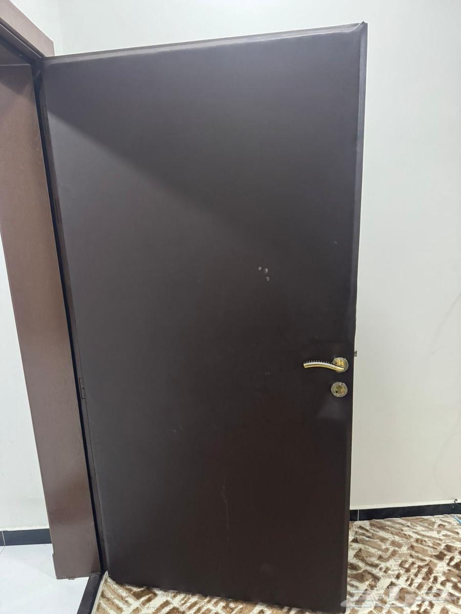 عازل باب64568237171714113