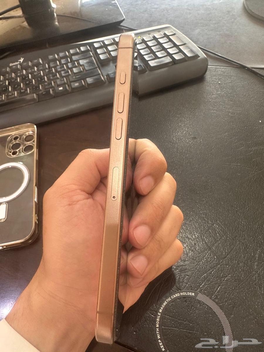 ايفون 16 برو ماكس شبه جديد للبيع64564963703555112