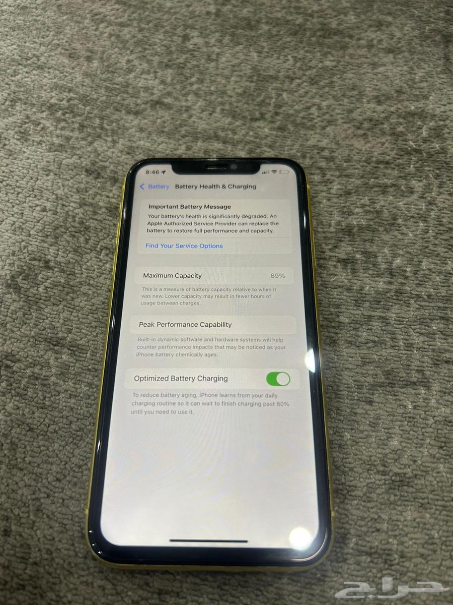 iPhone 11 yellow, only screen replaced.64570067014914113