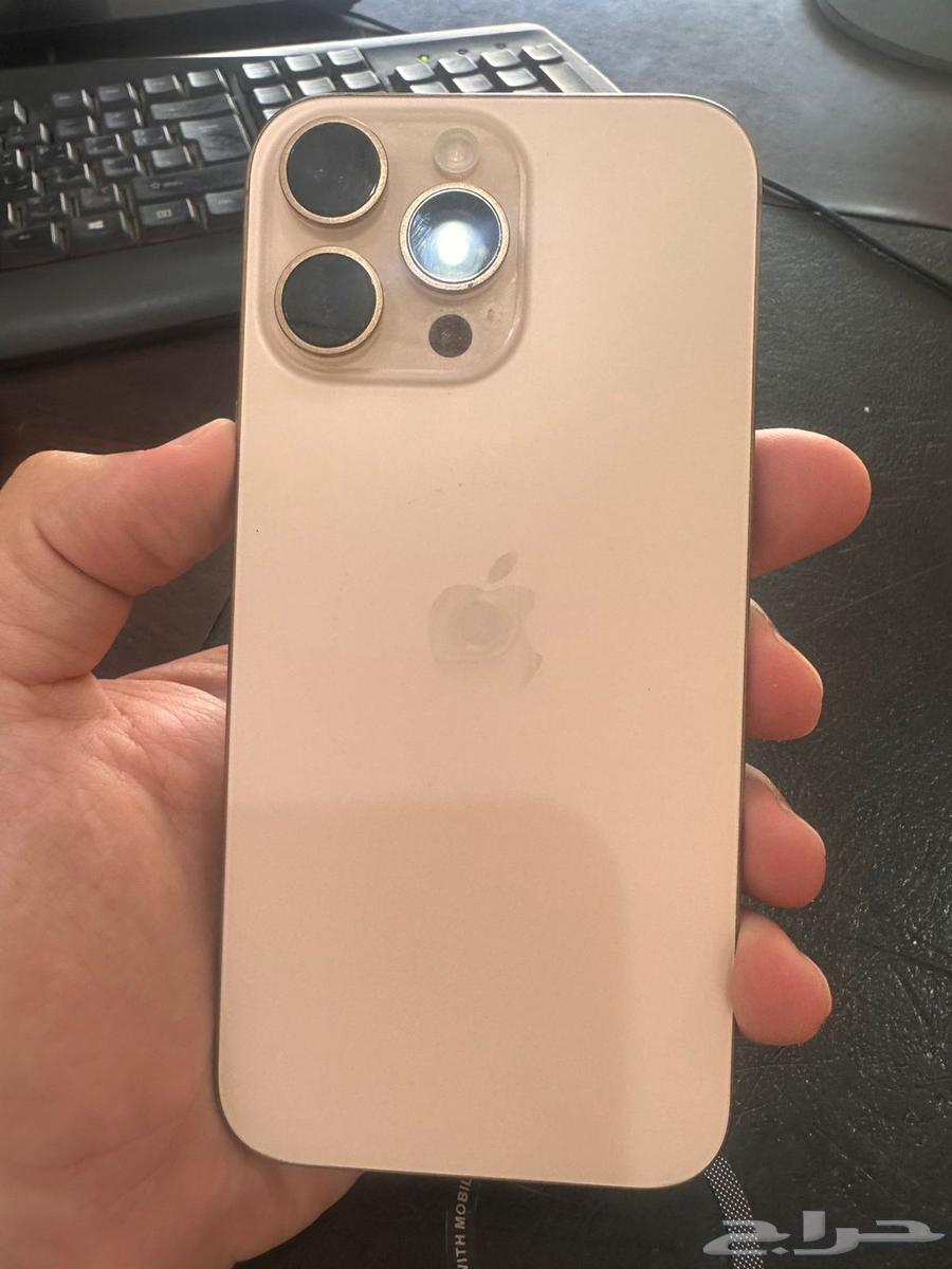 ايفون 16 برو ماكس شبه جديد للبيع64564963703555110