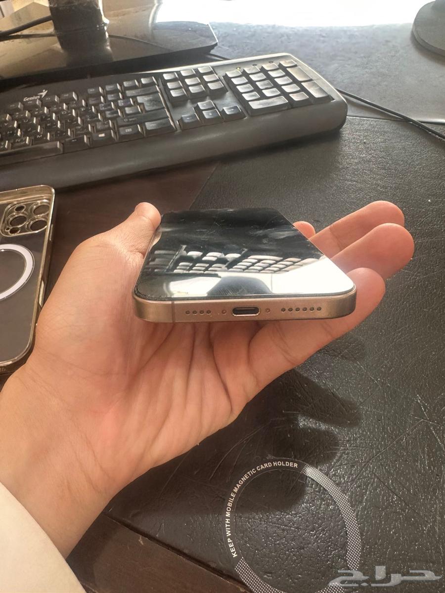 ايفون 16 برو ماكس شبه جديد للبيع64564963703555114