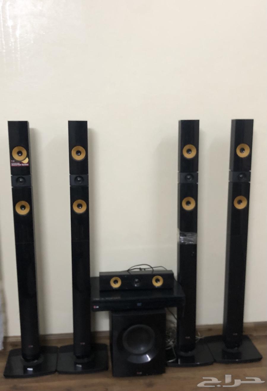مسرح منزلي 5 مكبرات صوتيه و جهاز دي في دي من 5 1البيع سوم64568865863555112