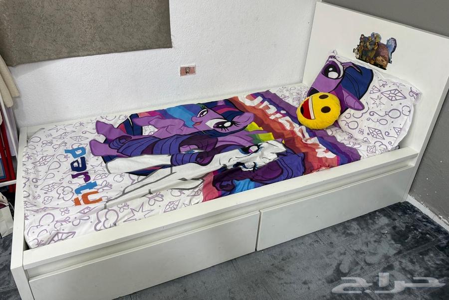 للبيع اثاث سريرين64563633433857114