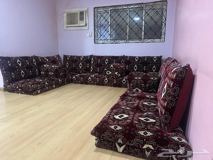 Floor seating64564504348803111