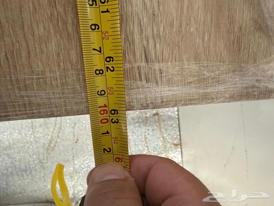 طاولة تلفزيون64567725331842112