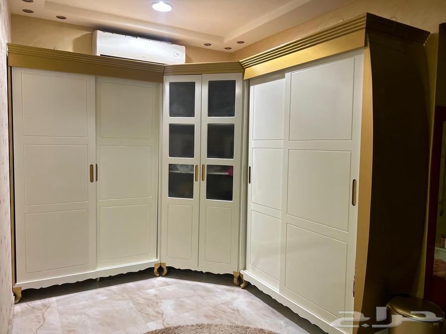 Clean wardrobe with corner cabinets..64567558748675110