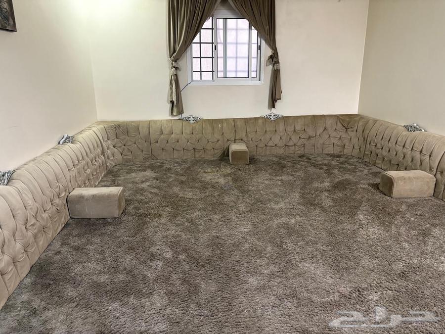 مجلسين مع الكنب والفرشة للبيع64568348127235111