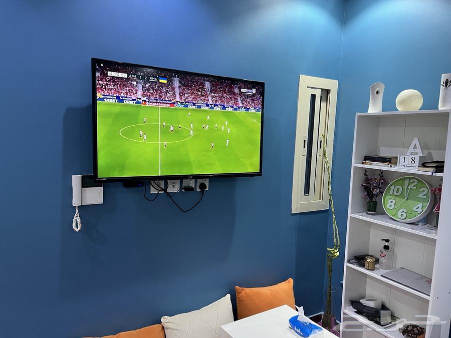 ثلاجة وتلفزيون وكنب ركنه وسرير أطفال64570394318467111