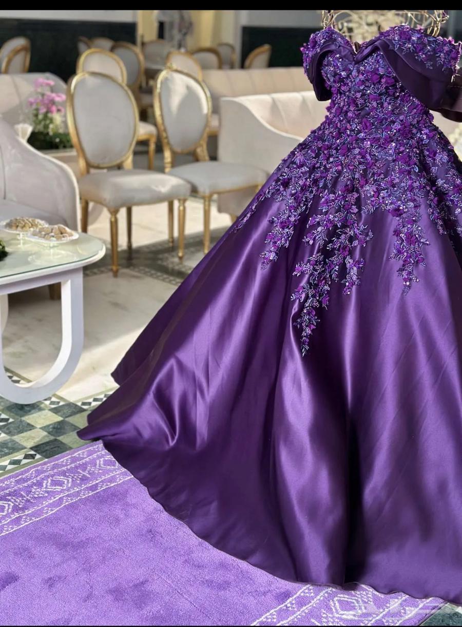 فستان للبيع ب 1500 قابل للتفاوض64563591747202110