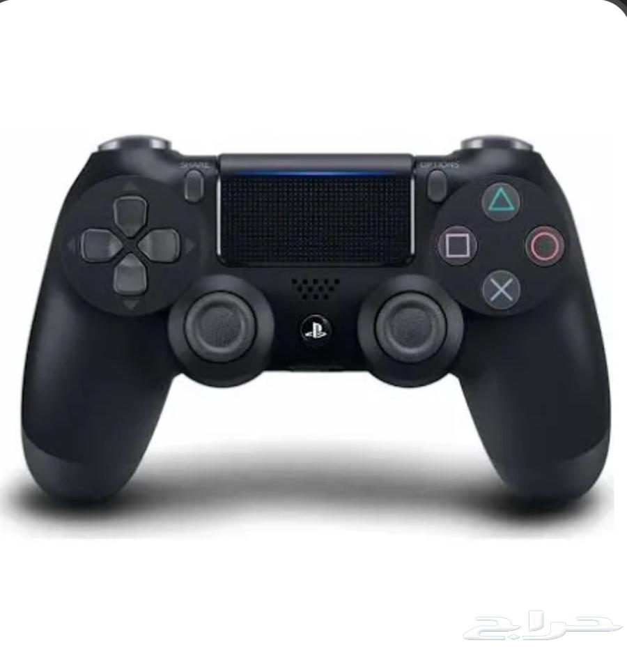 Astro A50 headset and PlayStation 4 controller64569508698881112