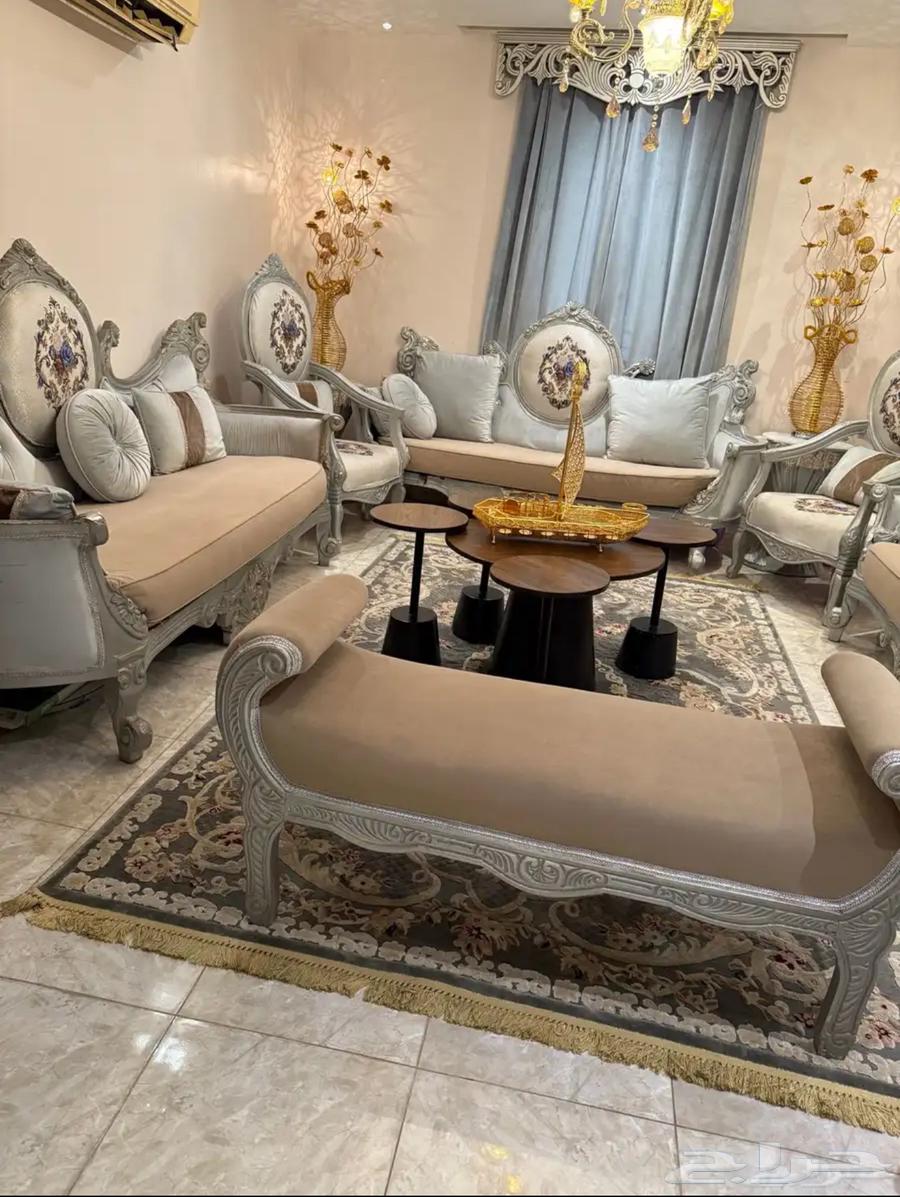 Furniture for majlis, sofa, dressing table and chandeliers64570832600067110