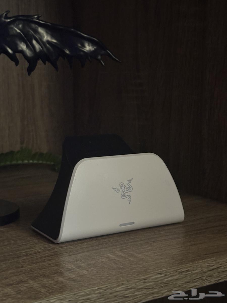 شاحن ريزر سريع استعمال قليل قليل جدا ونظيف يمكن ثلث مرات بس64565619528833111