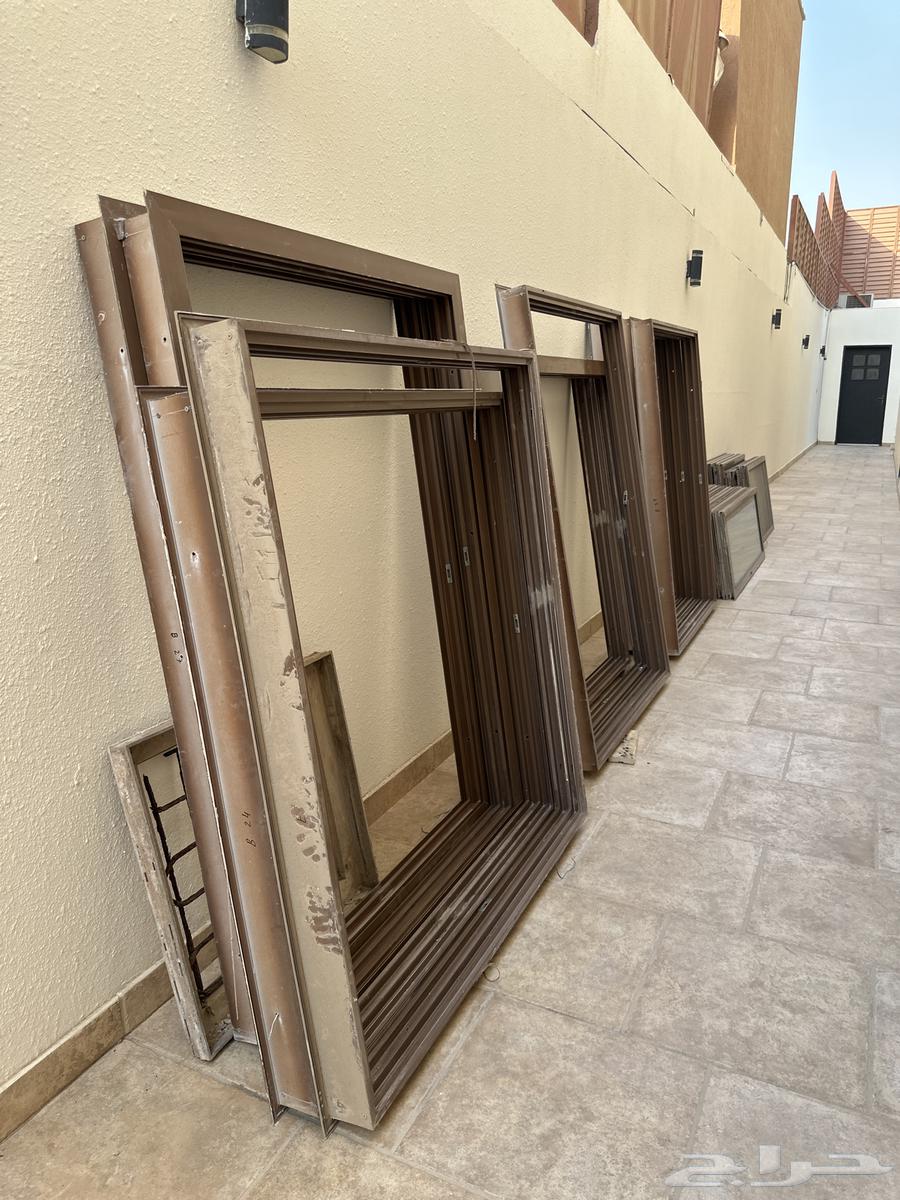 Clean aluminum windows with frame for sale, fully used64567835832833110