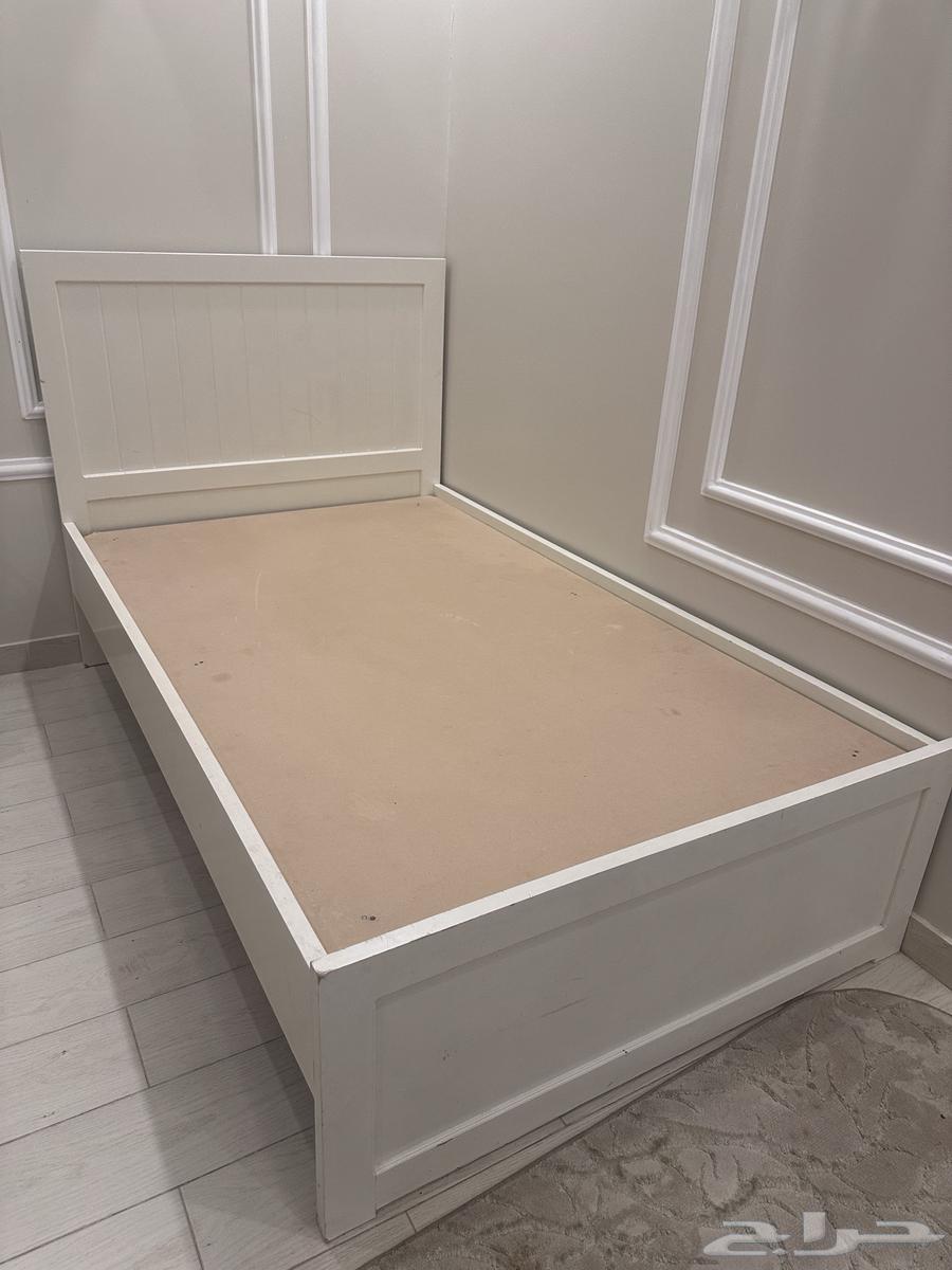 سرير نفر ونص جديد مع مرتبه لباد64564768279937110