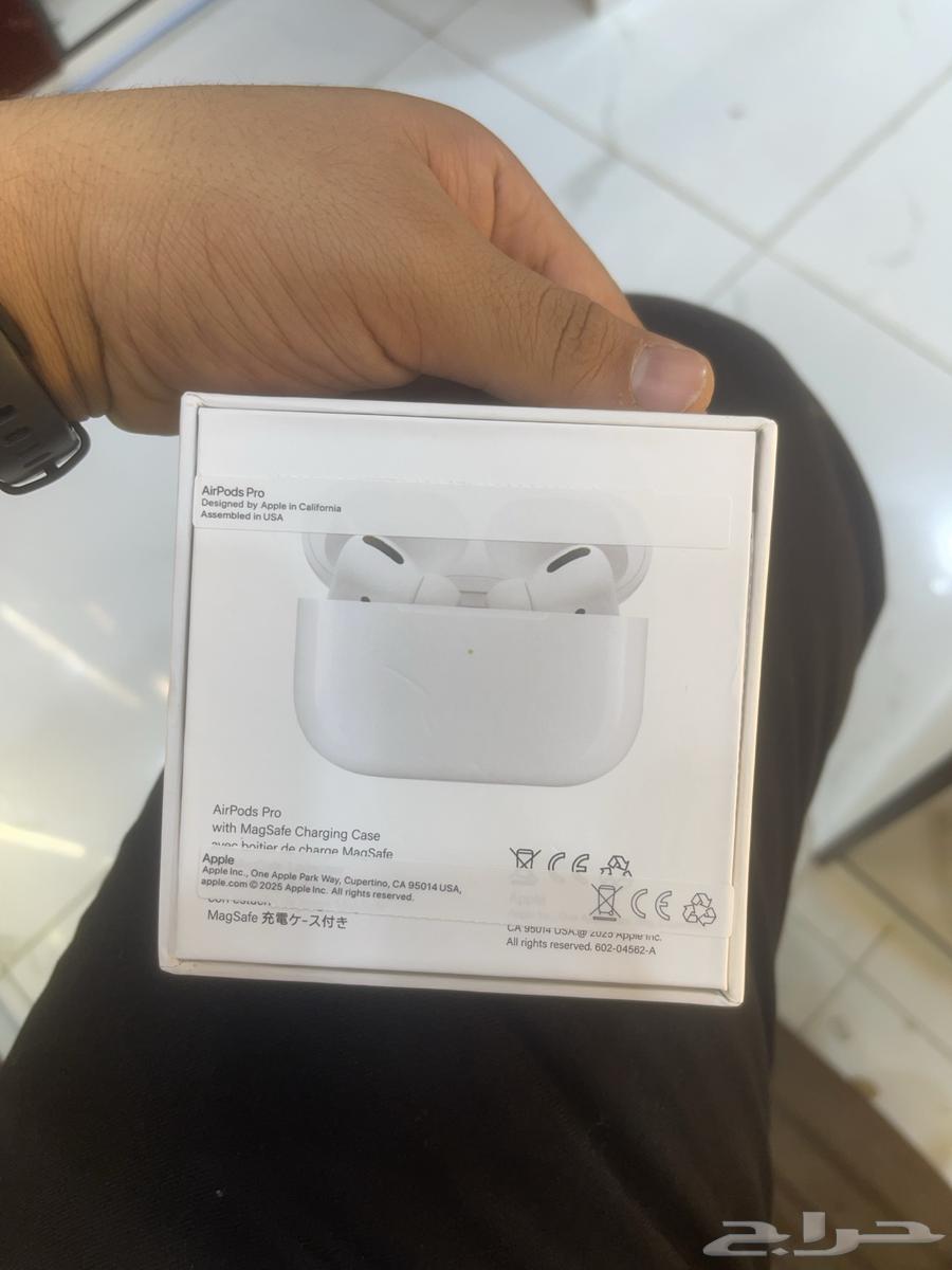 سماعه ابل الدرجه الأولى بعد الاصلي انفكت جربتها بس والله64569767299714111