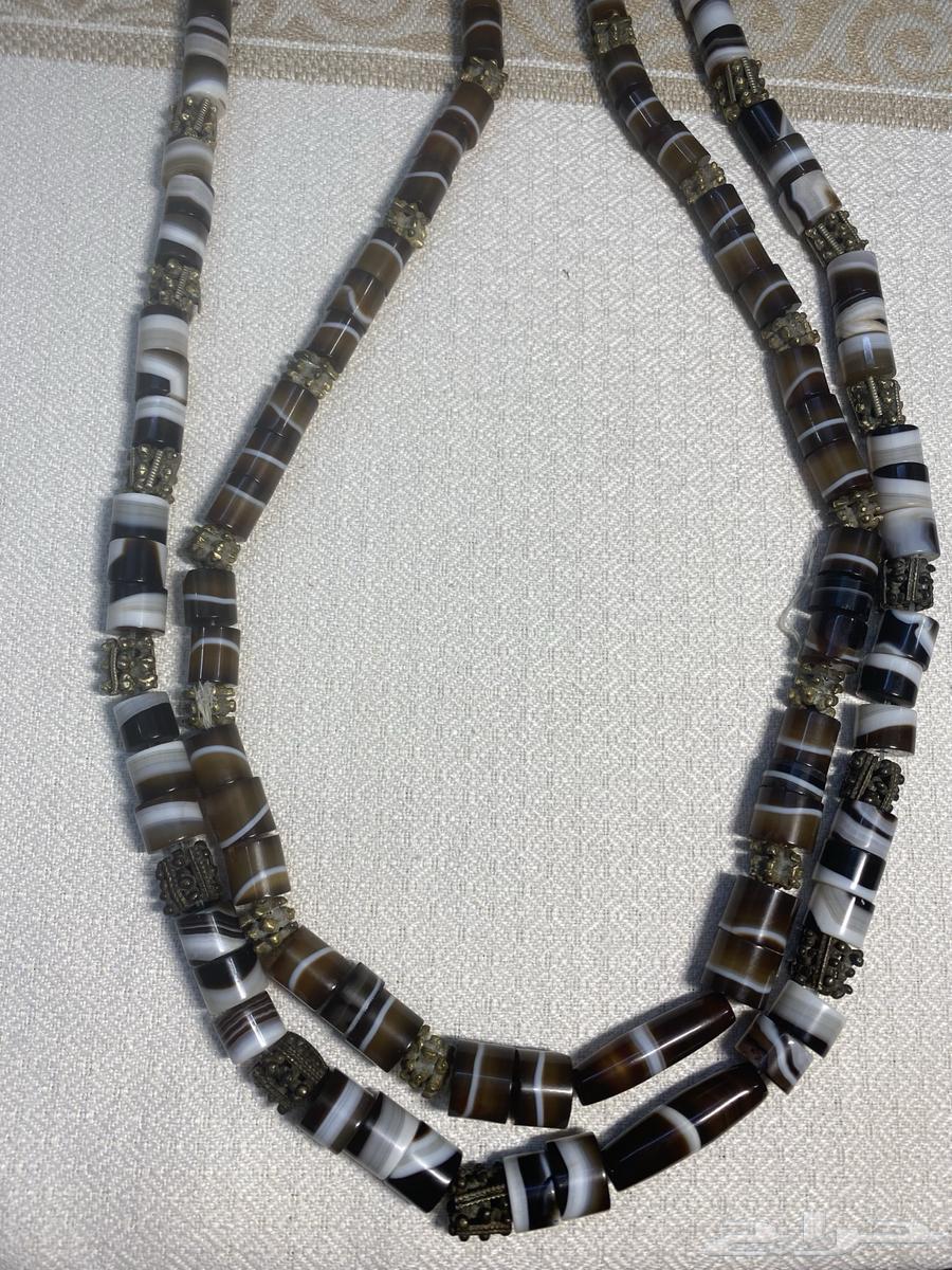 قلايد عقيق طبيعي تراثيه( بني أبيض ) نادرة ومرغوبه ( ظفار)64571423209473110