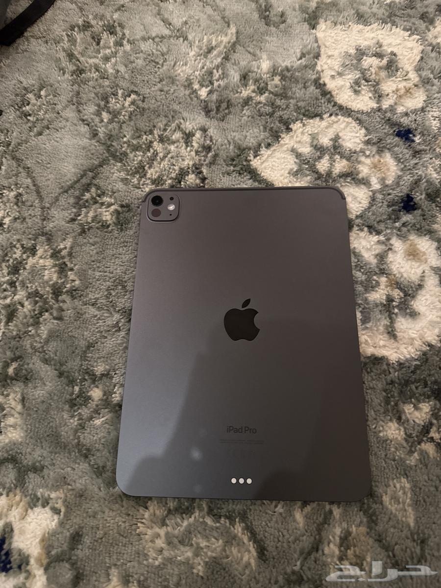 ايباد برو m4 اسود 11 انش64569468109315110