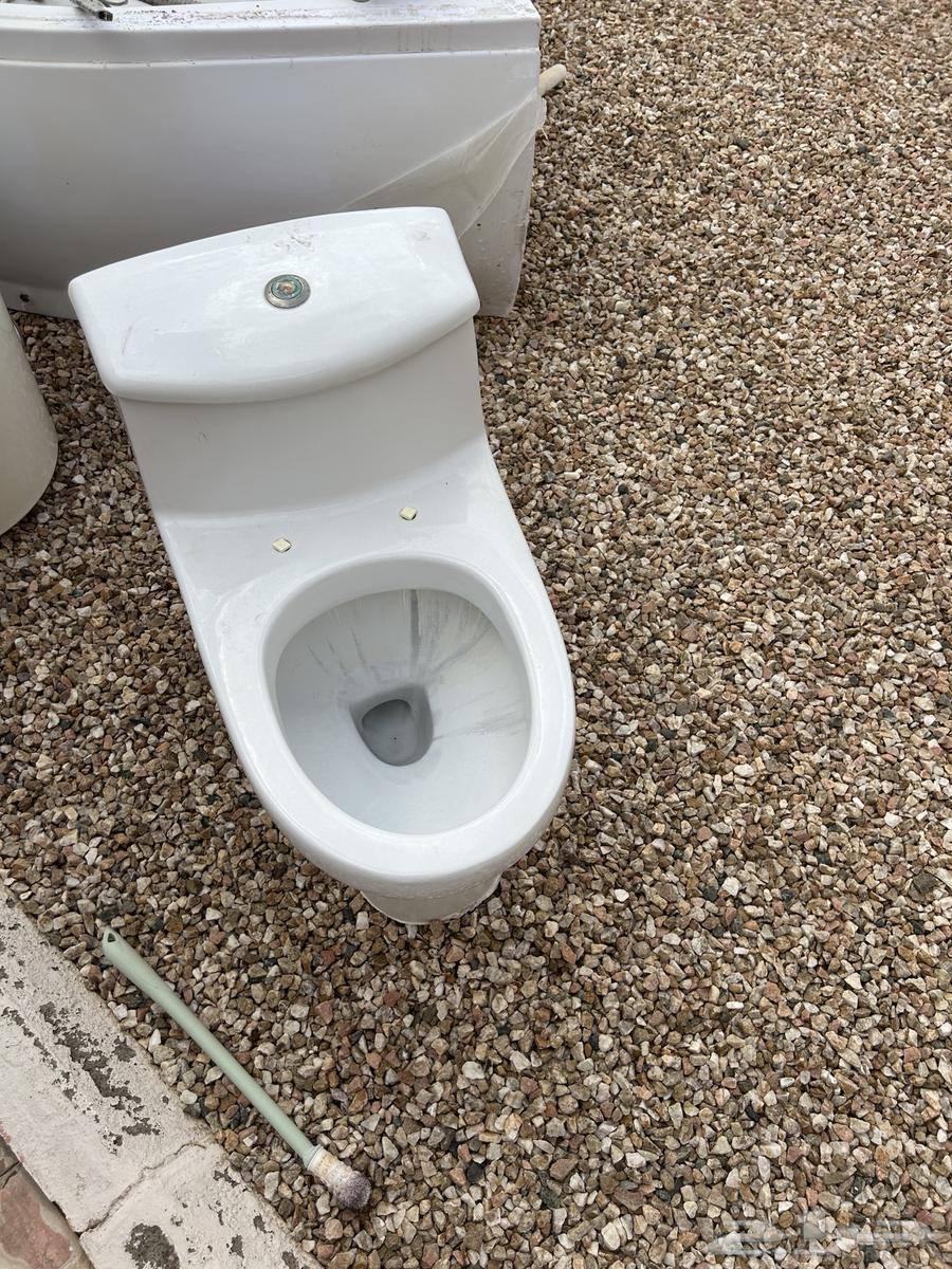 مواد صحيه بحاله جيده للبيع64565158442881113