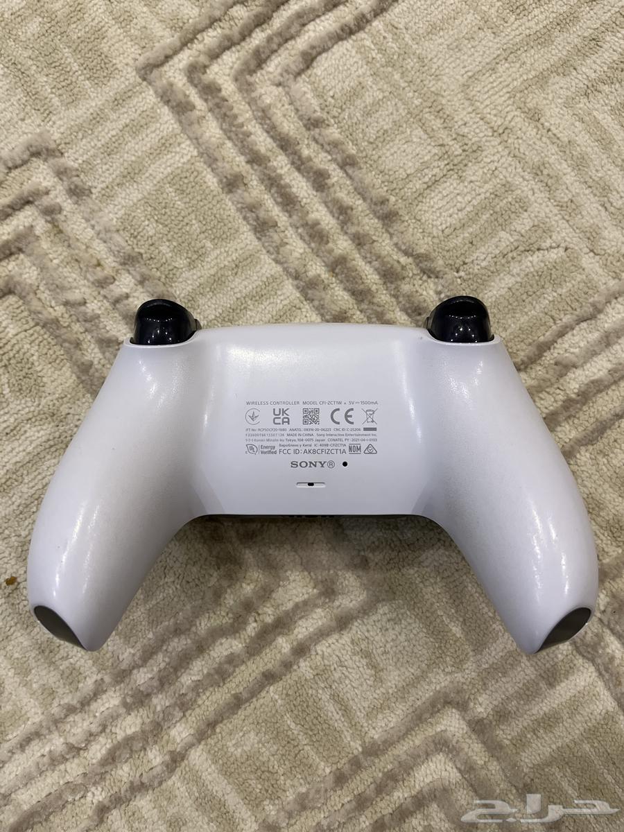 Original and intact PlayStation 5 controller64566341228802111