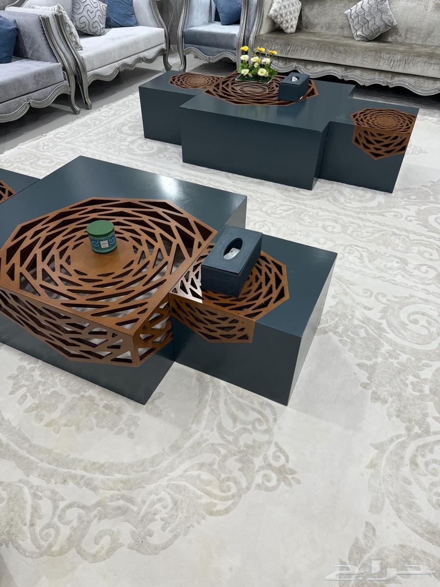 طاولة خدمة اربع وطاولة قهوة ثنتين64570914555265110