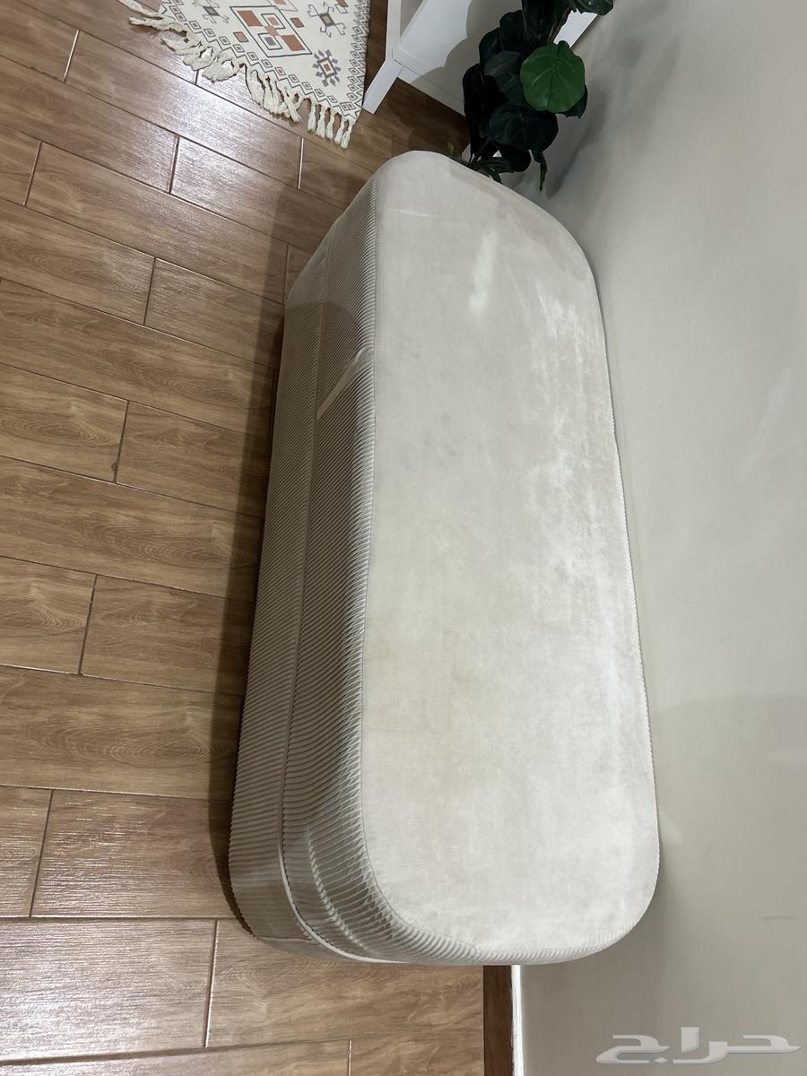 للبيع اغراض منزليه طاولات64567849925890110