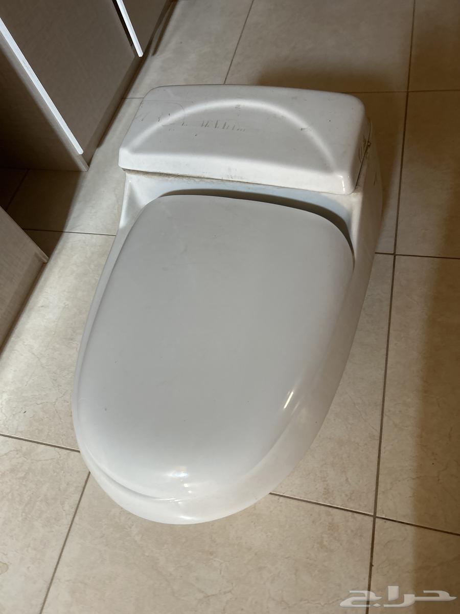 كرسي افرنجي مستخدم الخزف السعودي بورسلينا64572819732355110