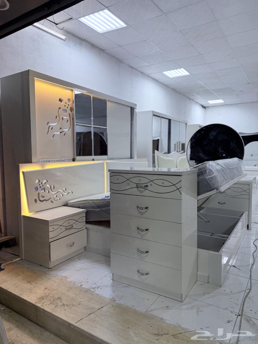 Classic bedroom set used but in good condition64562950833027114