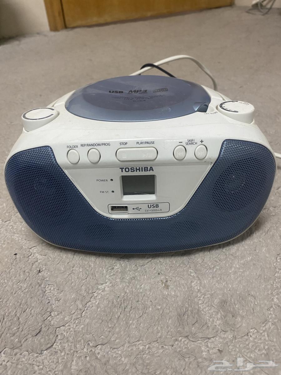 Pink cassettes, radio and Toshiba 4-in-1 recorder64571203353347113