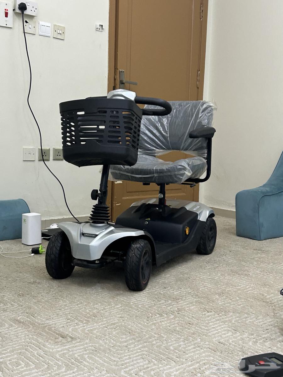 Very clean, almost new CTE electric scooter64569916815873110