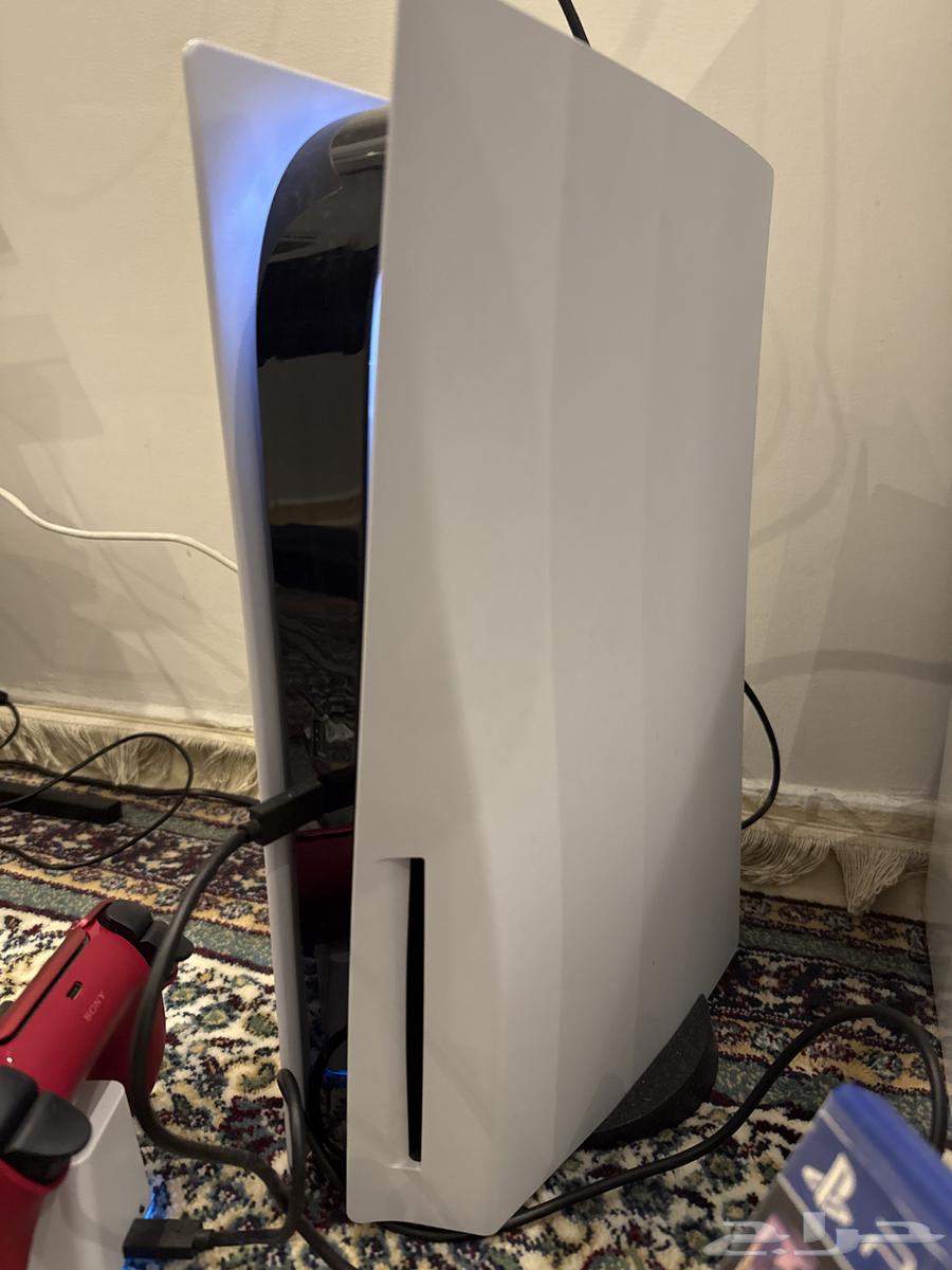 سوني 5 بكرتونها 2 يد سوني اصلي جديده خالي من الاعطال64565577497473113