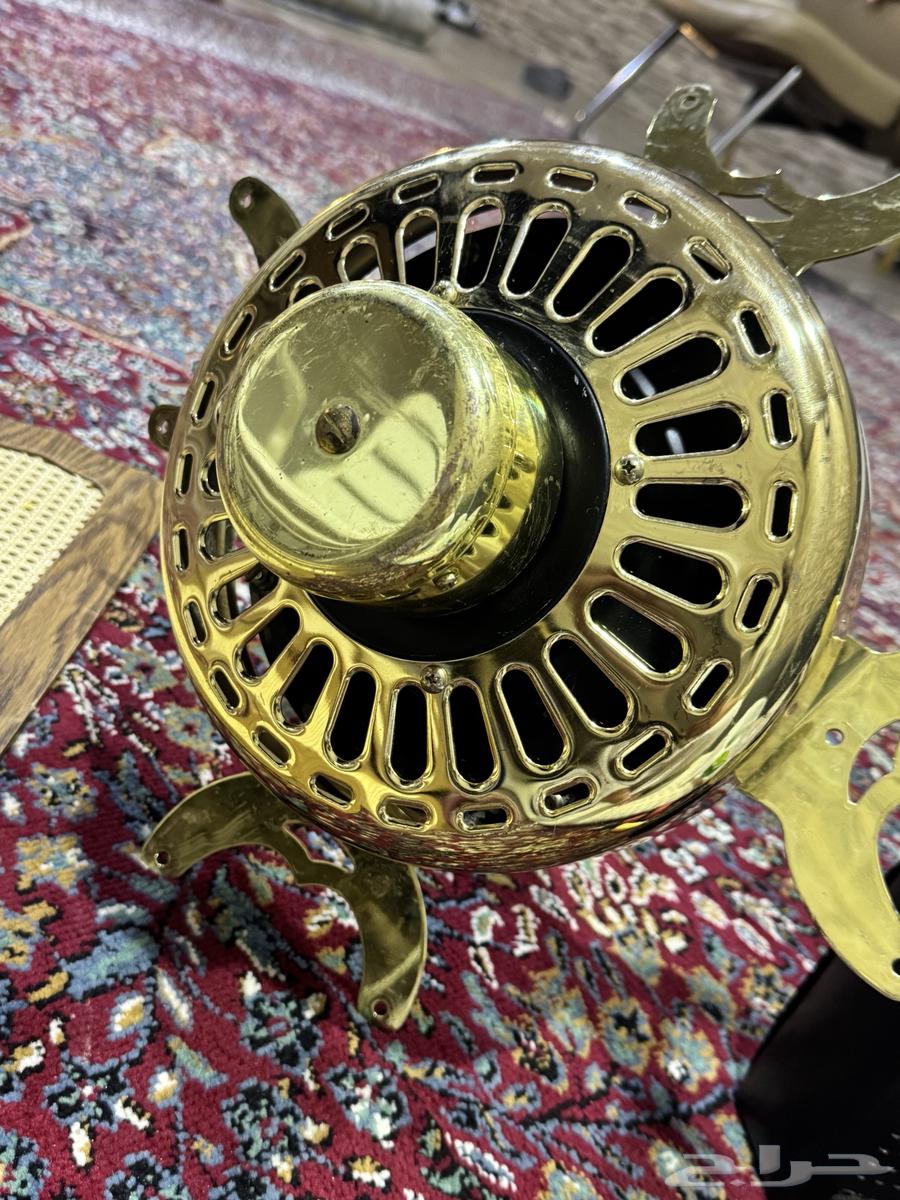 مروحه سقف قديمه ريش خشب تشتغل اتجاهين صناعه هون كنق نظيفه ج64565061485699110