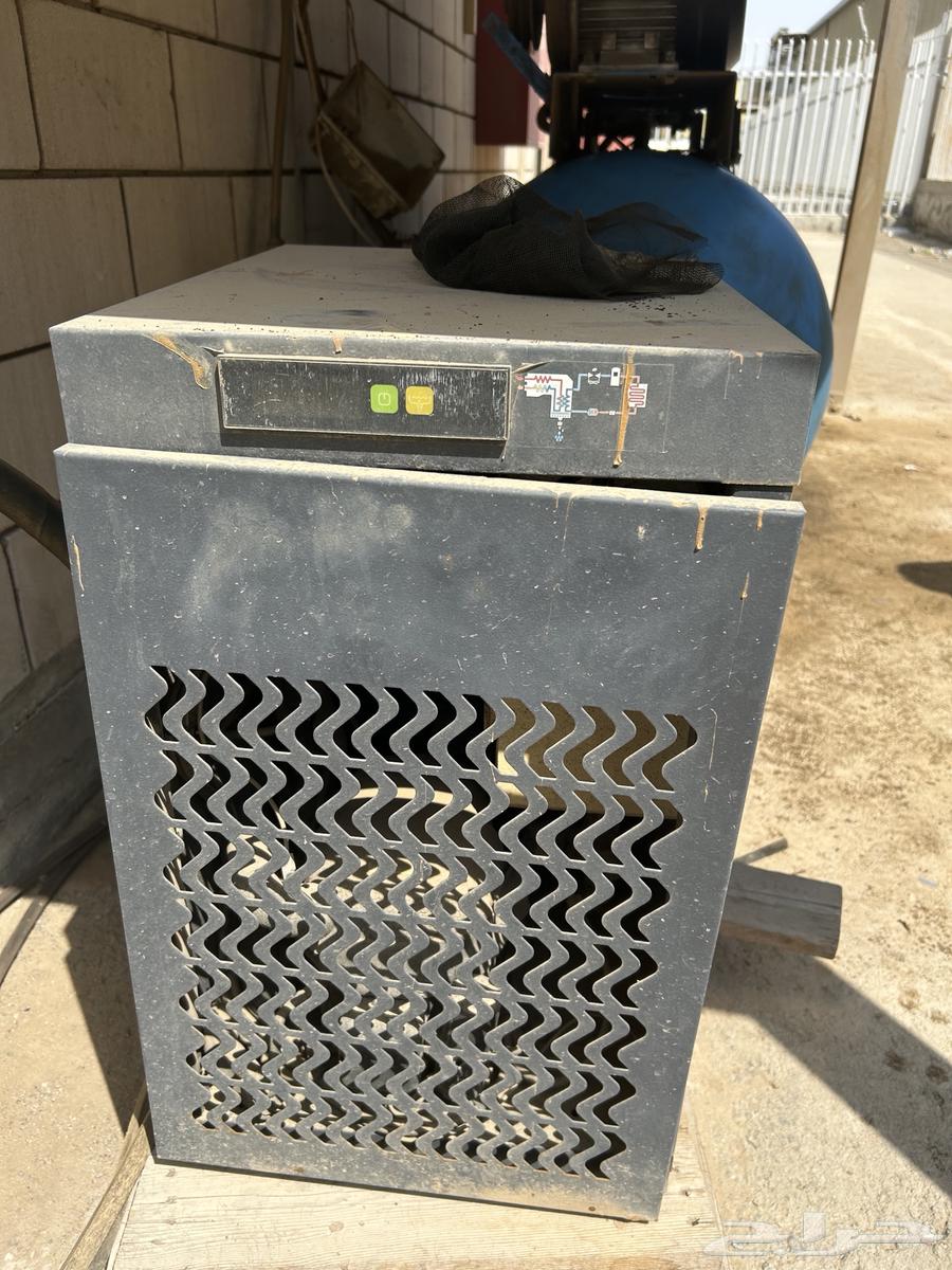 صاغط هواء مع مجفف عدد 264566479463555111