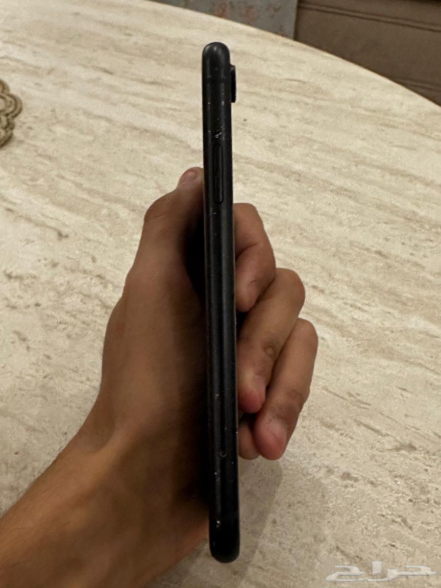 ايفون xr اسود نظيف64563494396291113