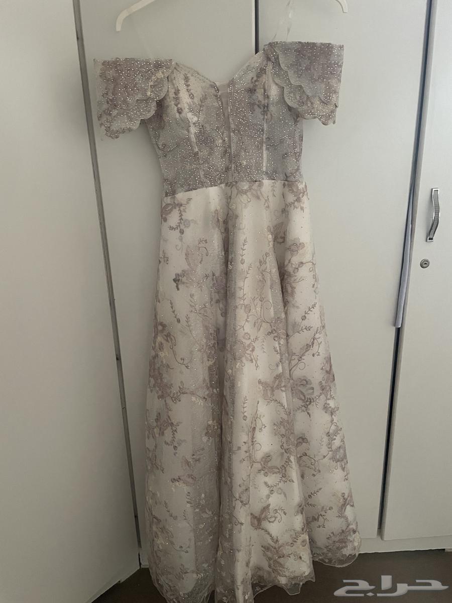 فستان للبيع64570928694529111