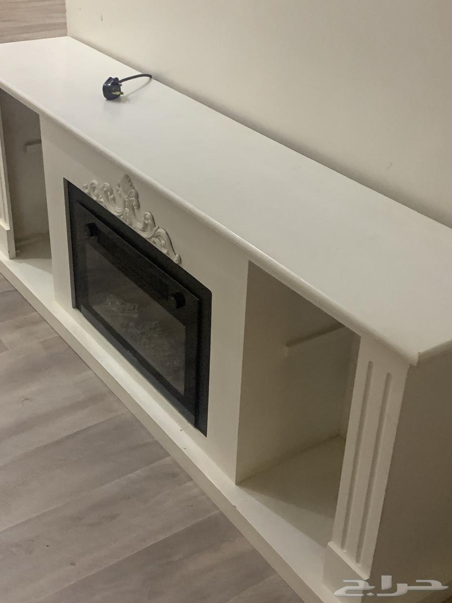 للبيغ طاوله تلفاز مع مدفاءه ديكور بحاله جيده جدا64565563650051111