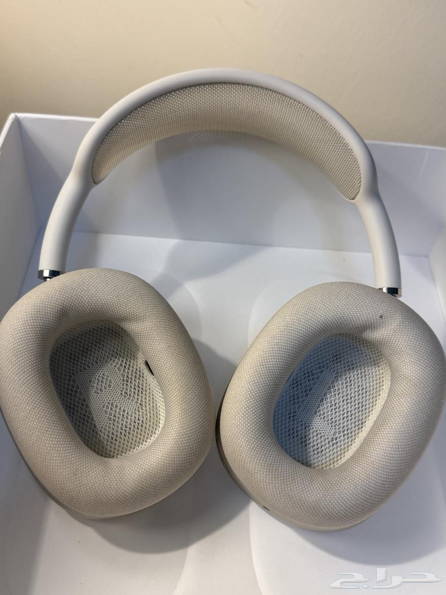 سماعة ايربودز ماكس اللون ذهبي64562950783746114