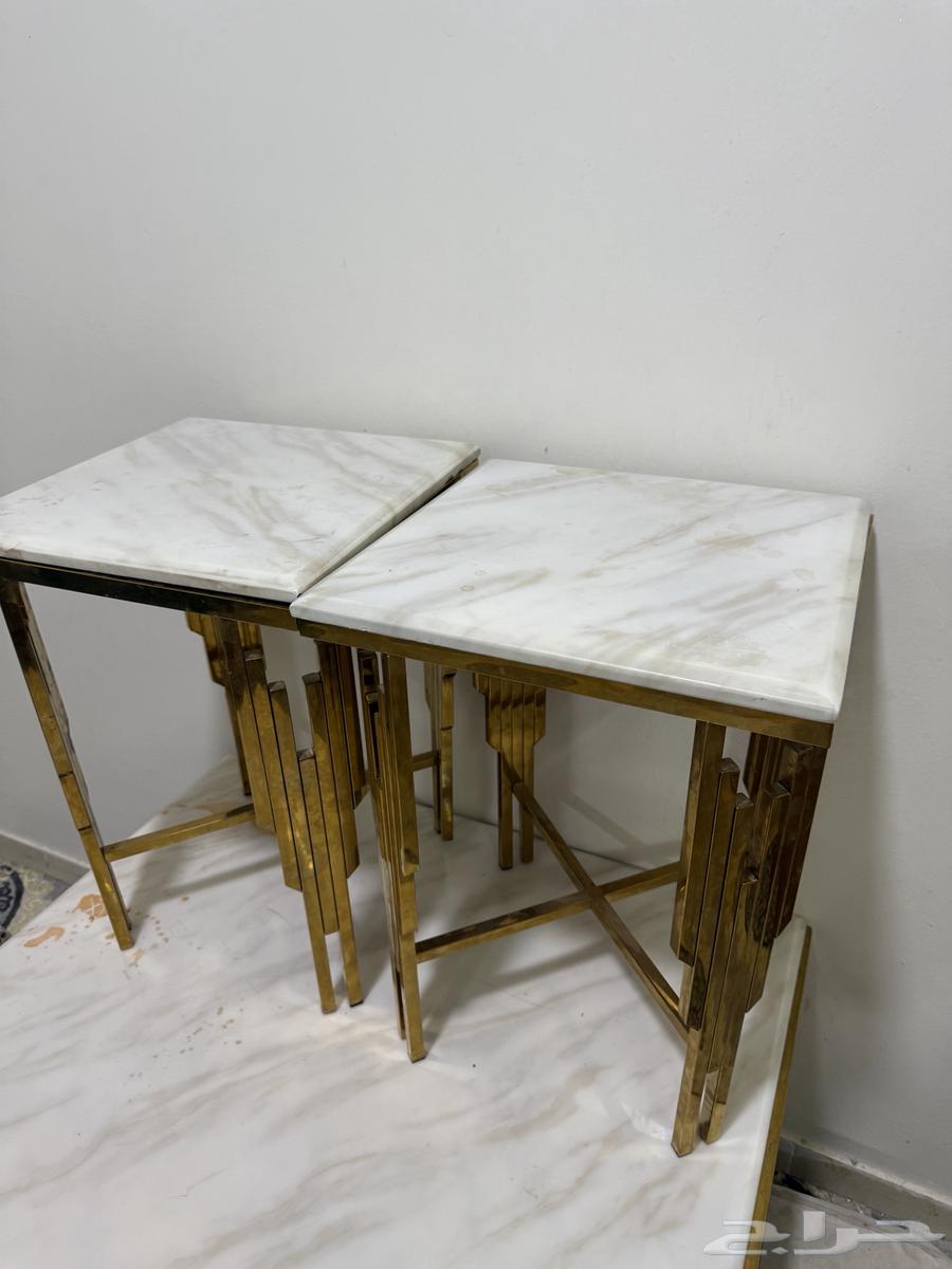 Marble table and side tables64566921057921110