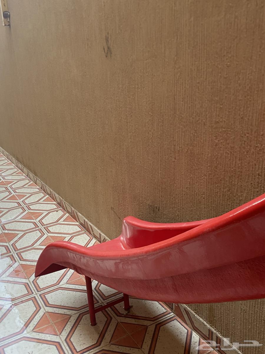 A wheelbarrow I use for modesty, iron with fiberglass plastic, its price is 500, seriously it's worth more64568270072451113