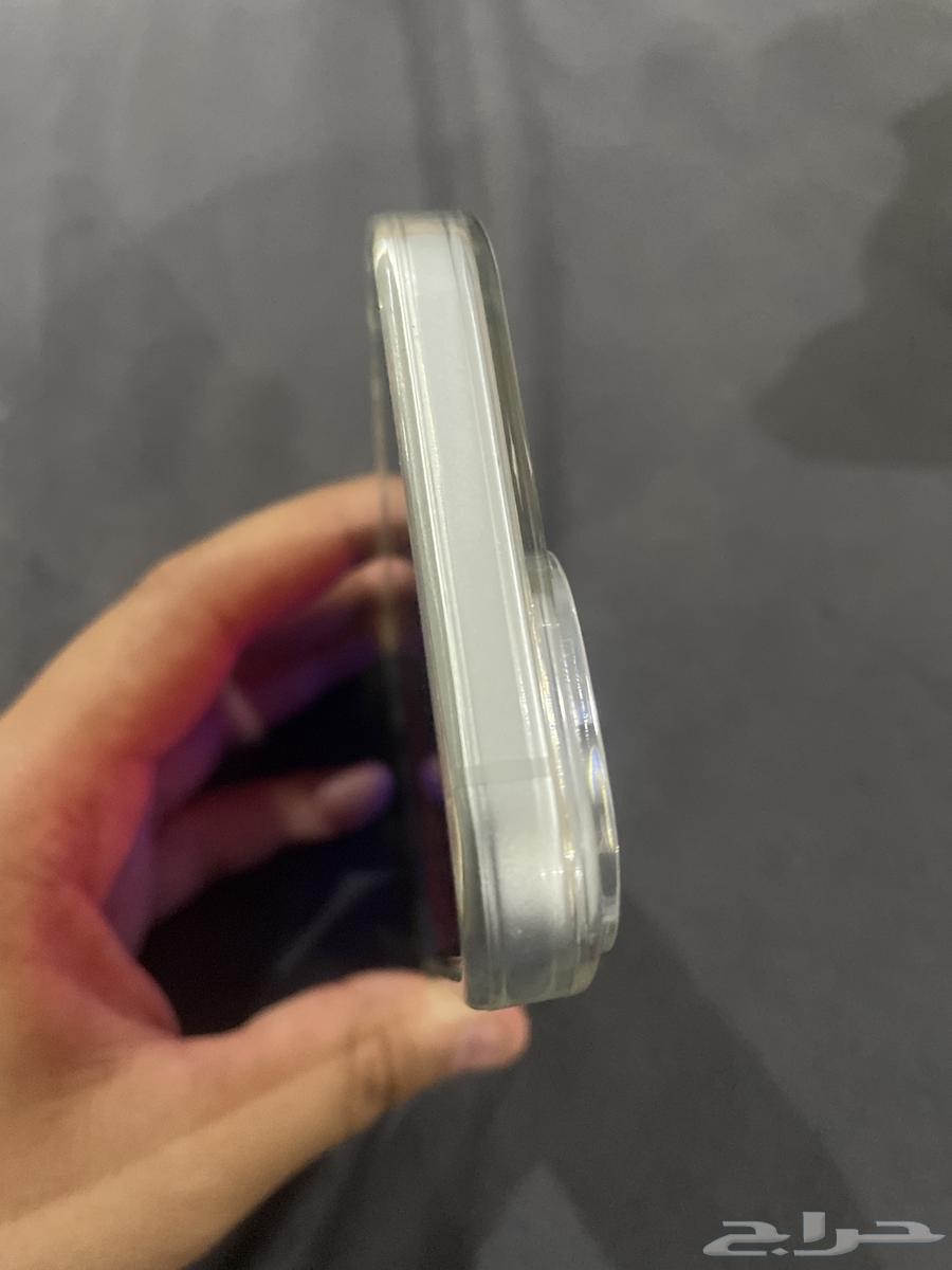 iPhone 15 12864567808563585112