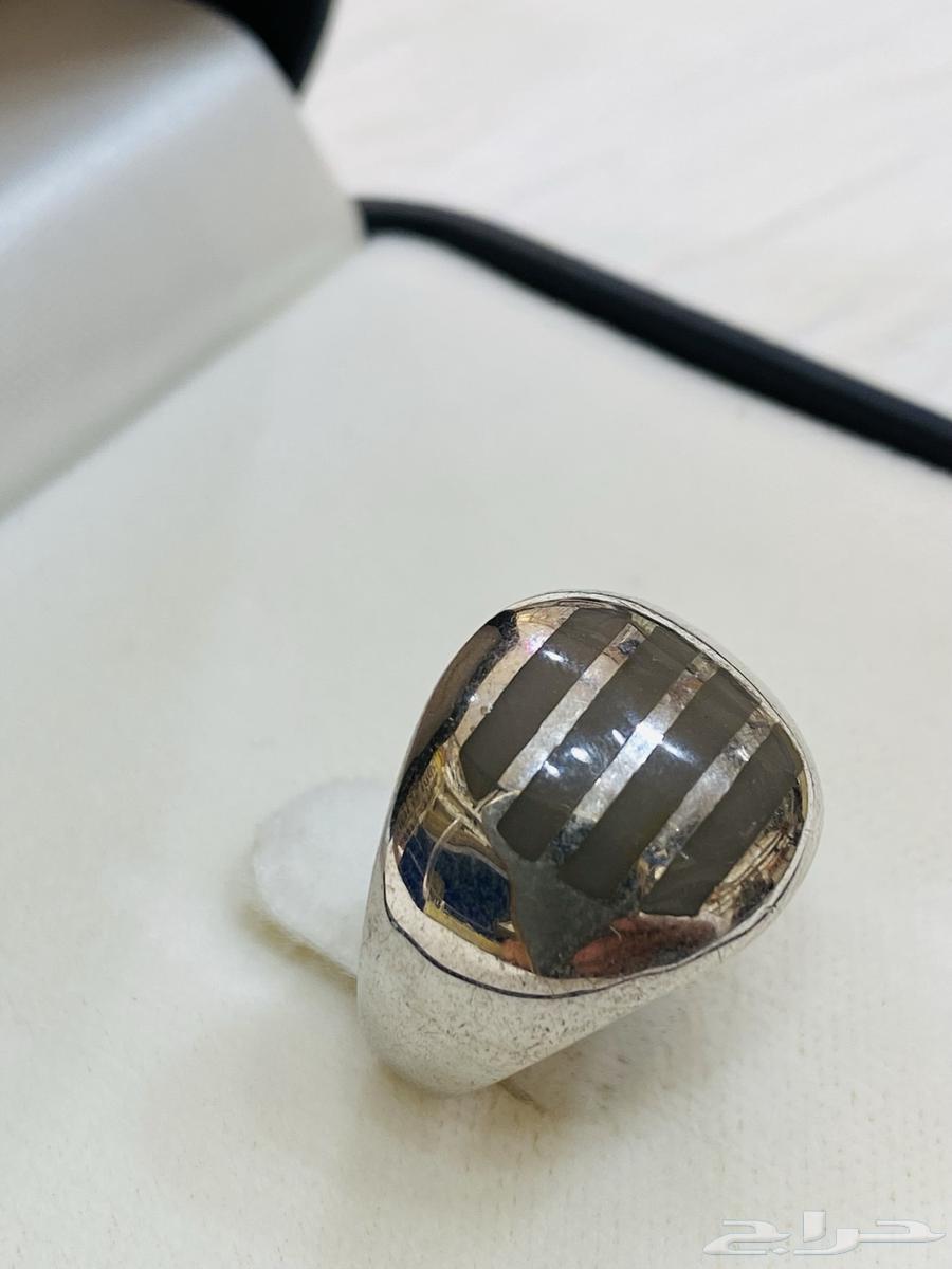 خاتم فضه إيطالي ملكي عيار 925 بلون مميز64563605661057112