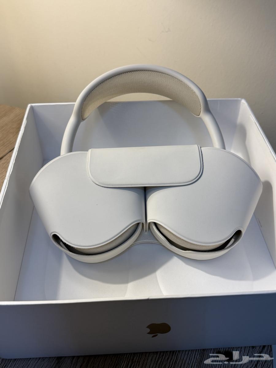 سماعة ايربودز ماكس اللون ذهبي64562950783746113