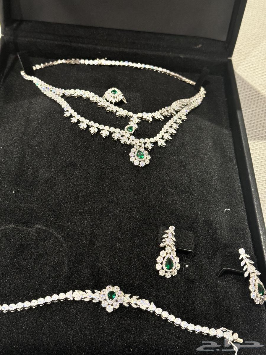 Silver set used twice64570669116801114