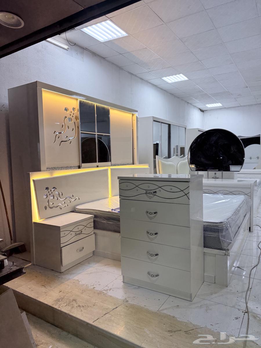 Classic bedroom set used but in good condition64562950833027110