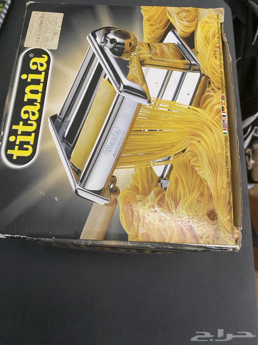 A new samosa machine, its box has never been used for owners of64569862192513113