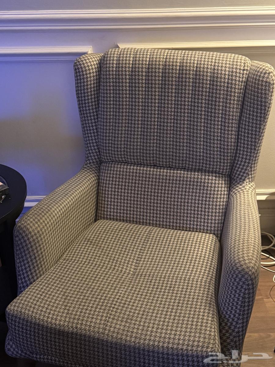 Sofa set in good condition for sale and TV table64563007055747112