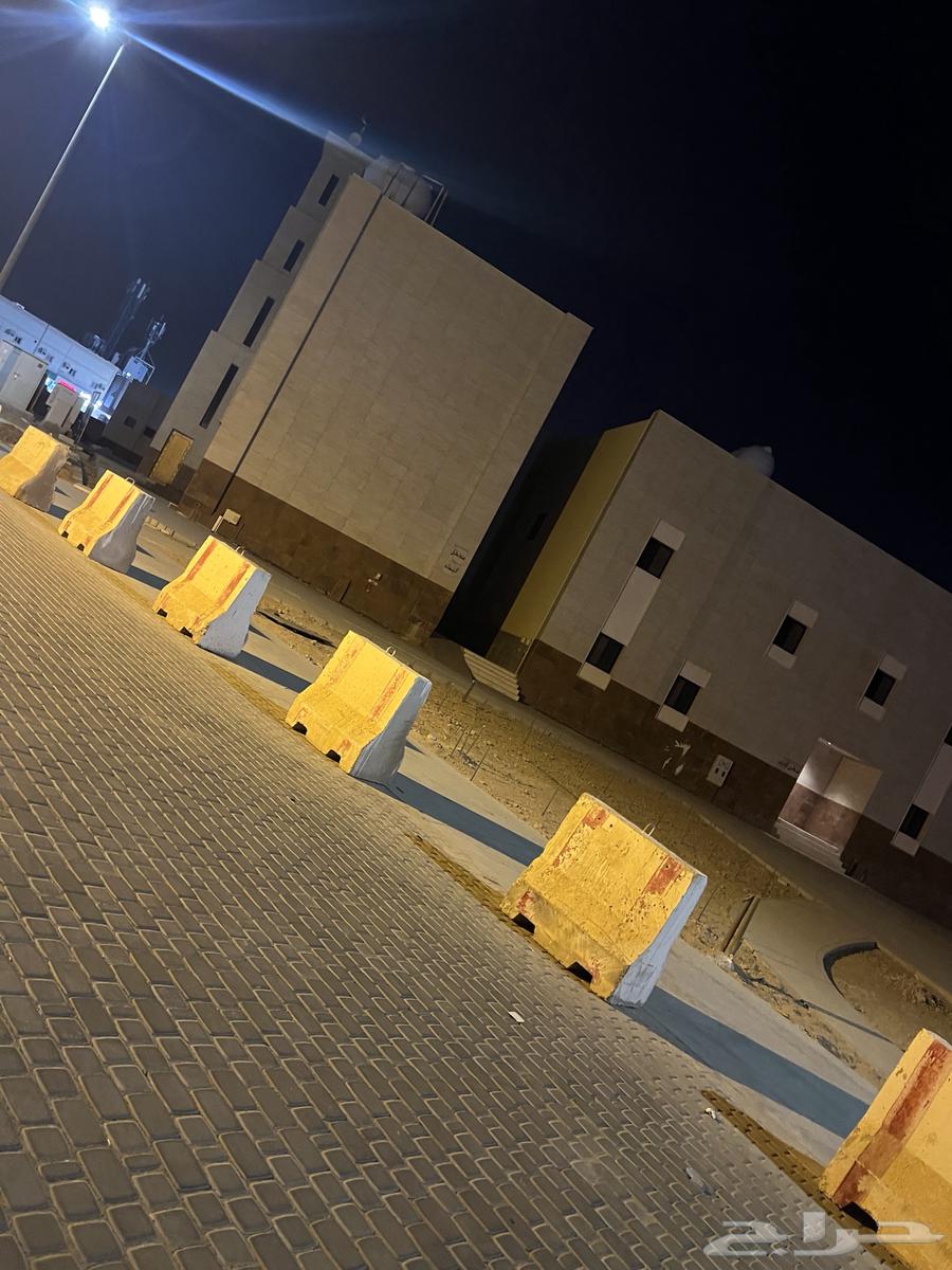 للبيع فيلا  وشقق عظم في الروابي خلف الجوزات 800م64145325409026113