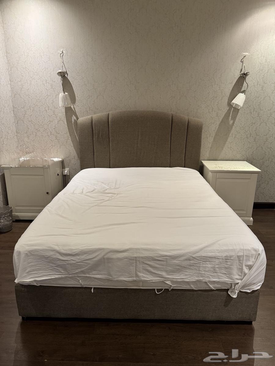 سرير منجد ومرتبة سليب هاي64563936784770112